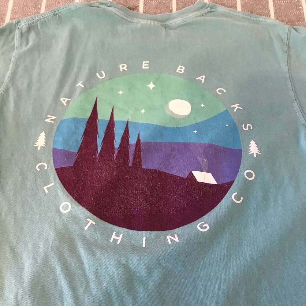NATURE BACKS Tee